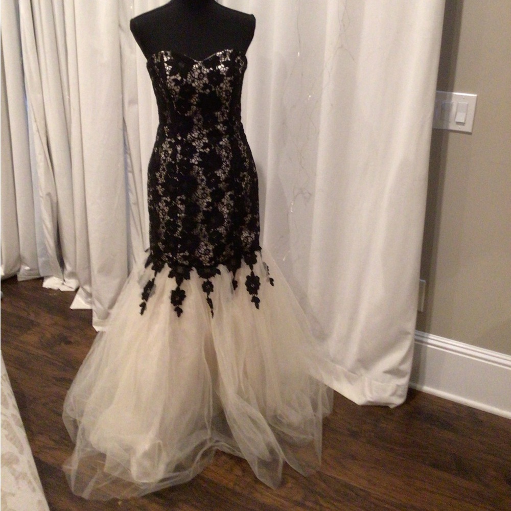 Masquerade brand Prom/cocktail/ Formal/Halloween costume gown Mermaid style.